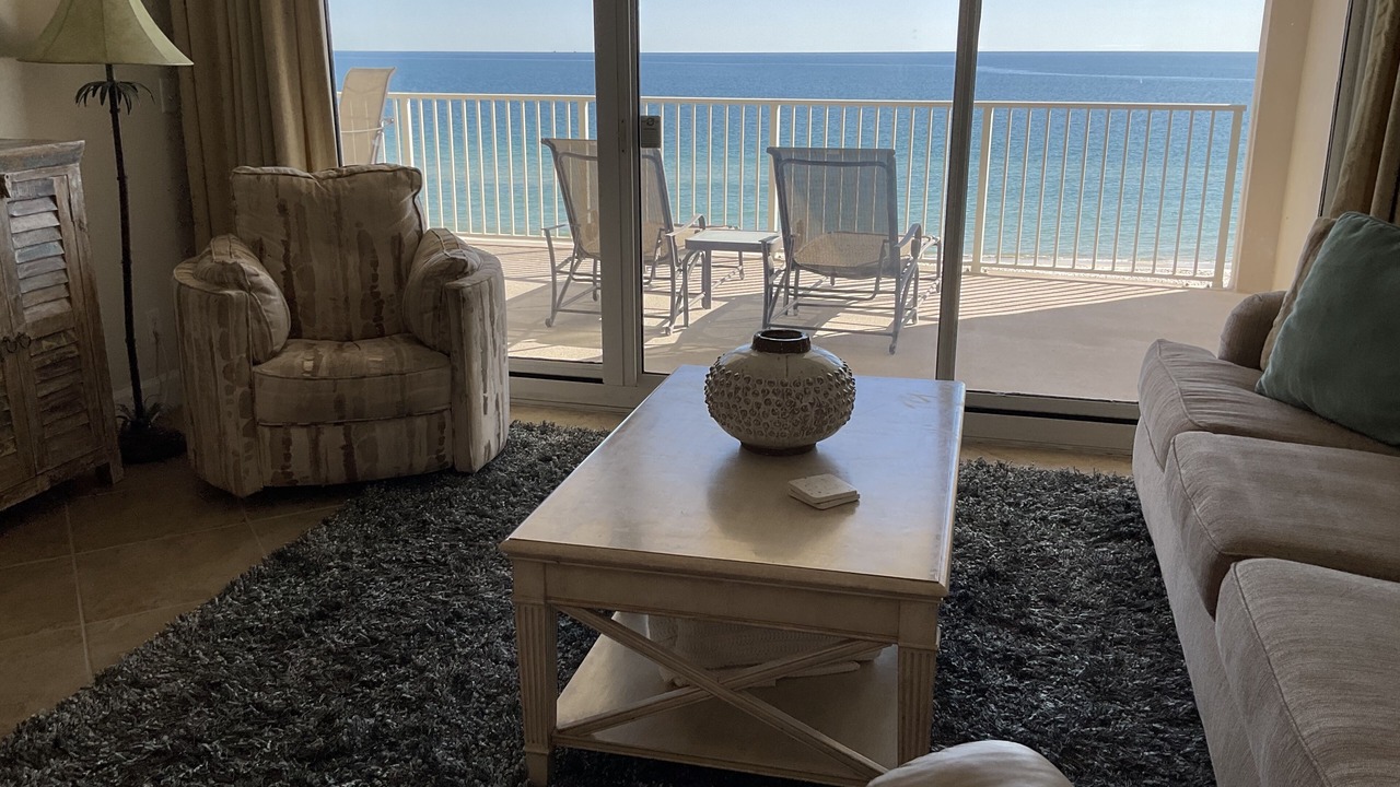 Photo of Livingroom in Orange Beach East
