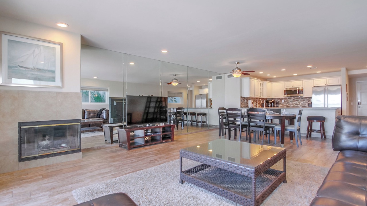 Photo of Livingroom in Crown Point