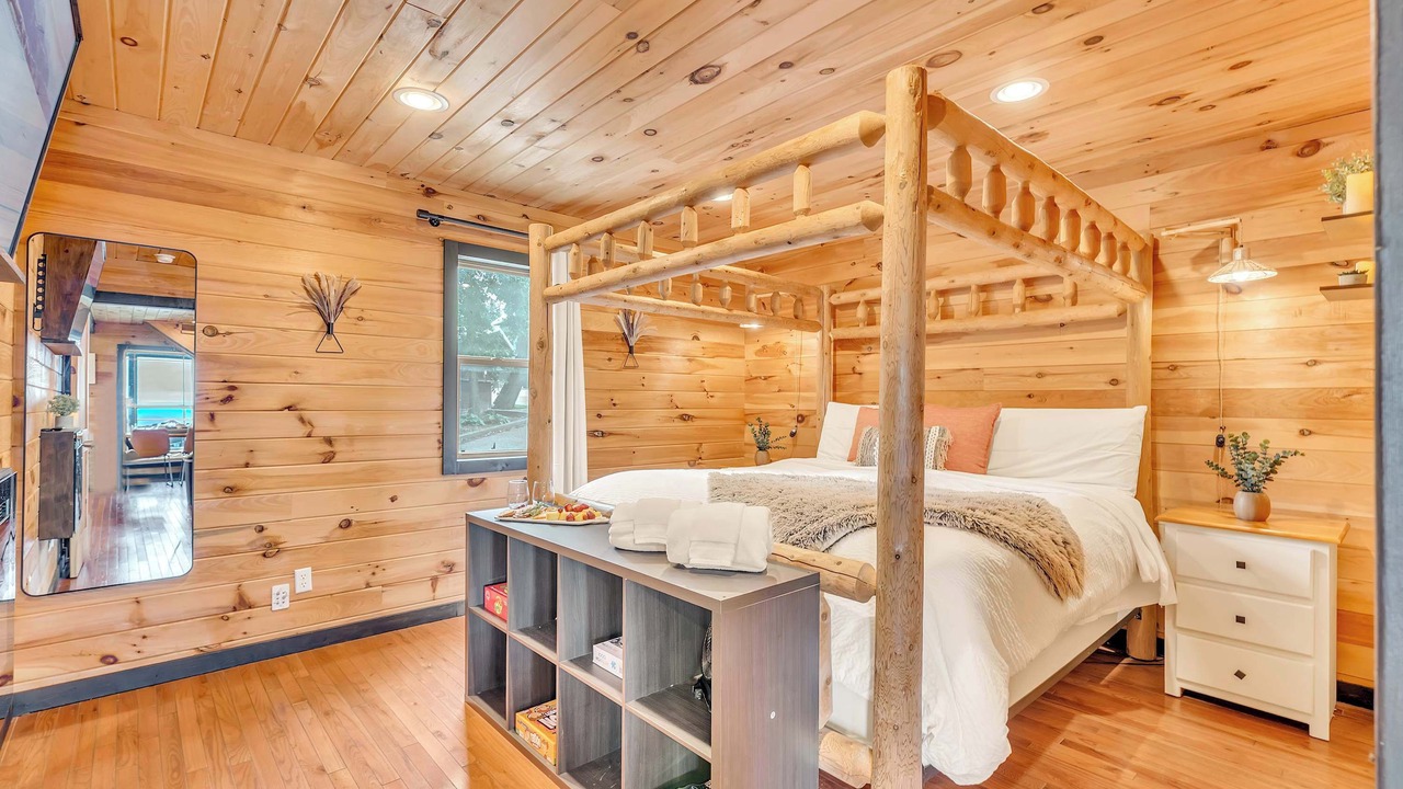 Photo of Bedroom in Bryant