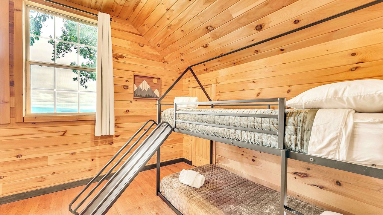Photo of Bedroom in Bryant