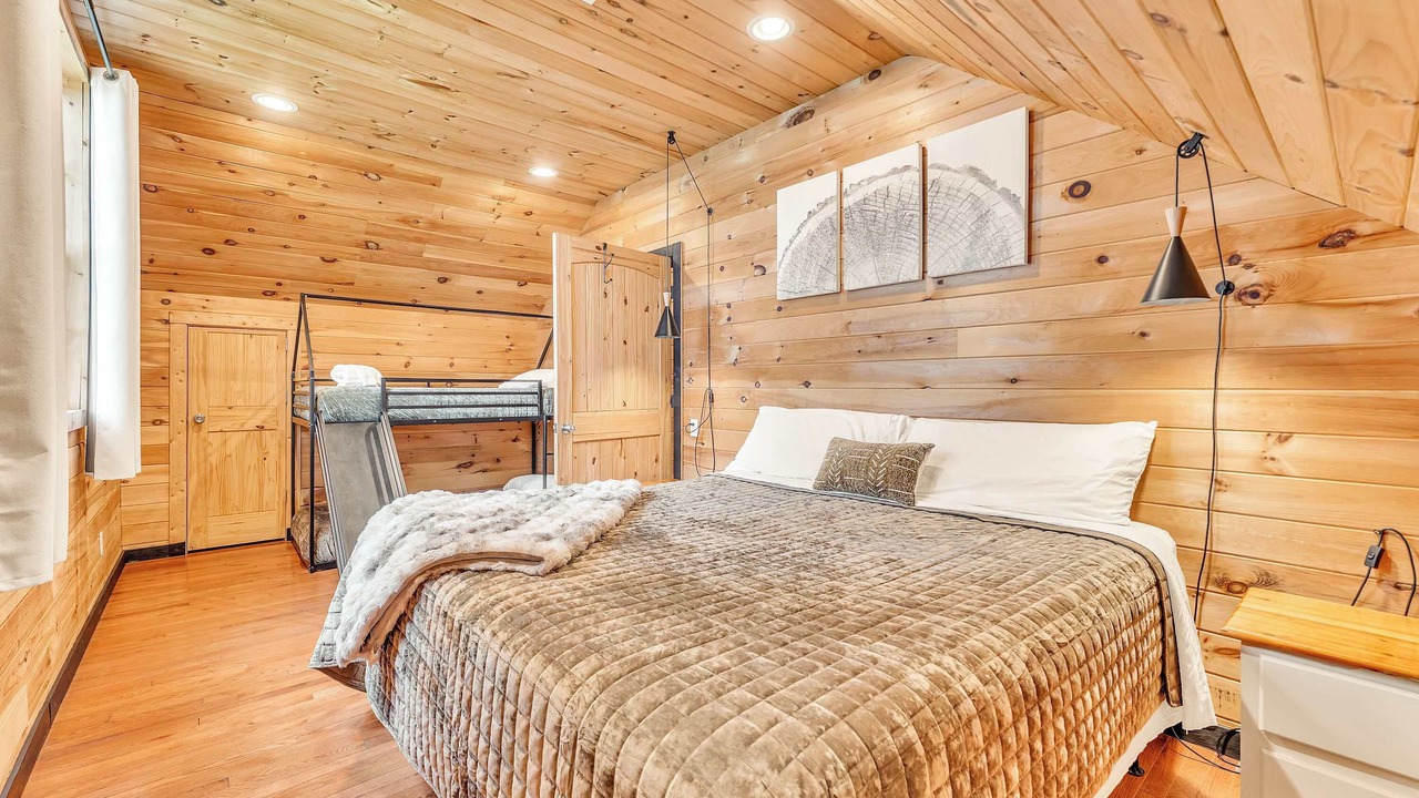 Photo of Bedroom in Bryant