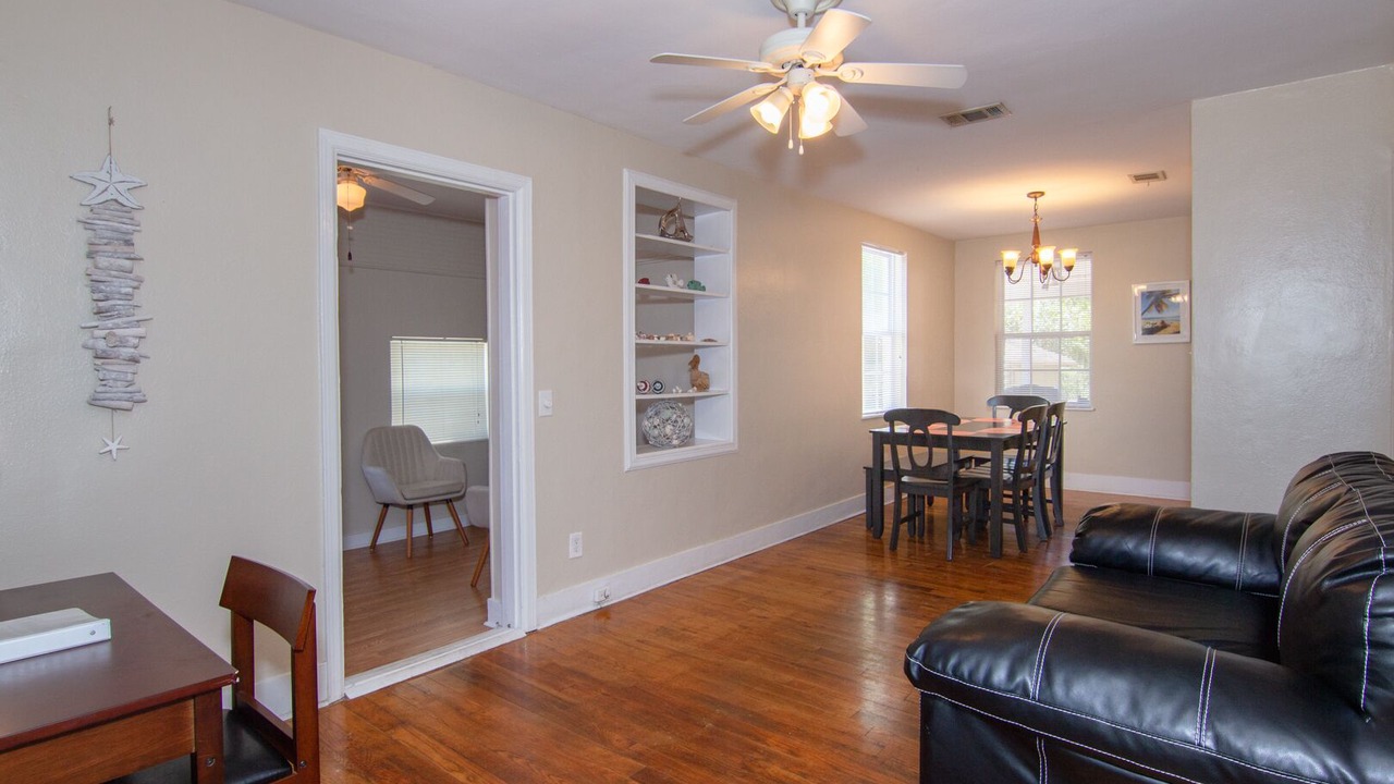 Photo of Livingroom in South Pensacola