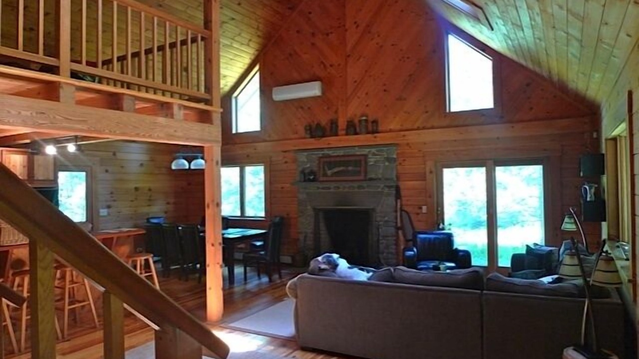 Photo of Livingroom in Lake Hill