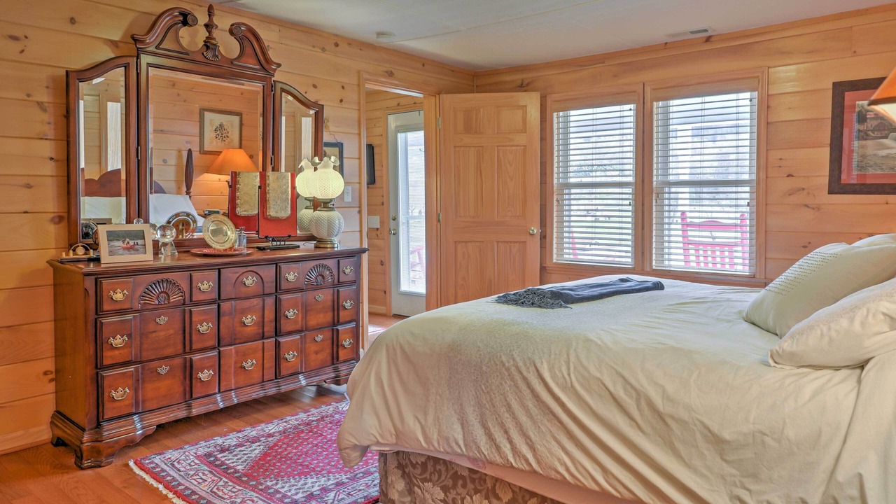 Photo of Bedroom in Bakersville
