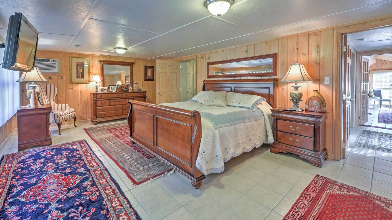 Photo of Bedroom in Bakersville