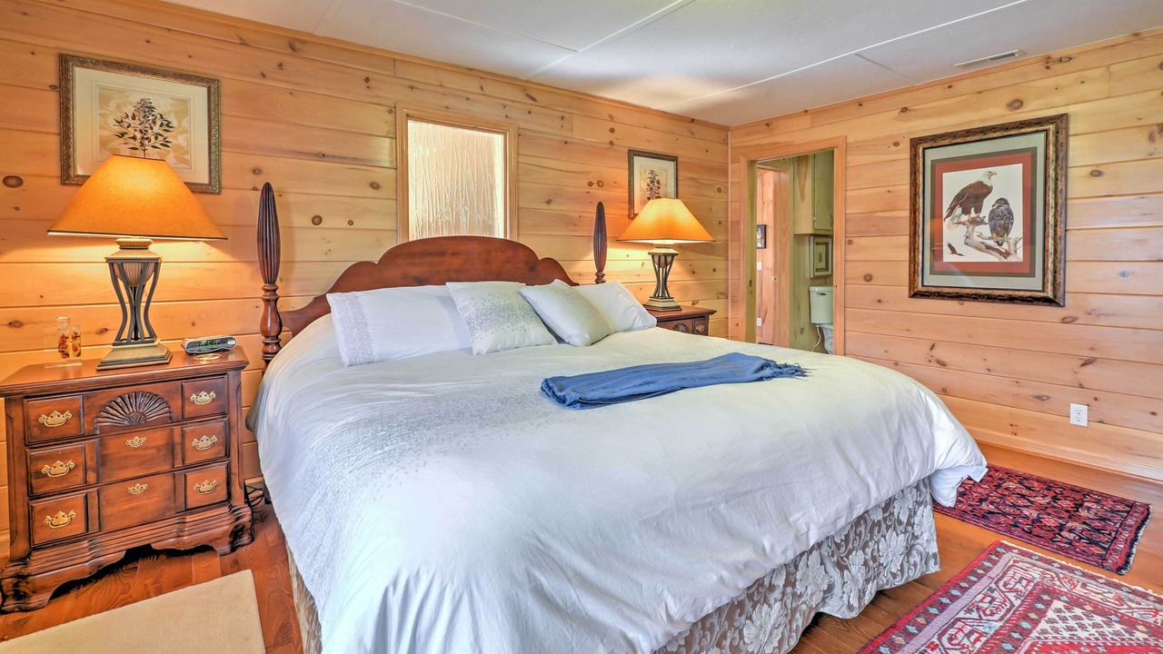 Photo of Bedroom in Bakersville