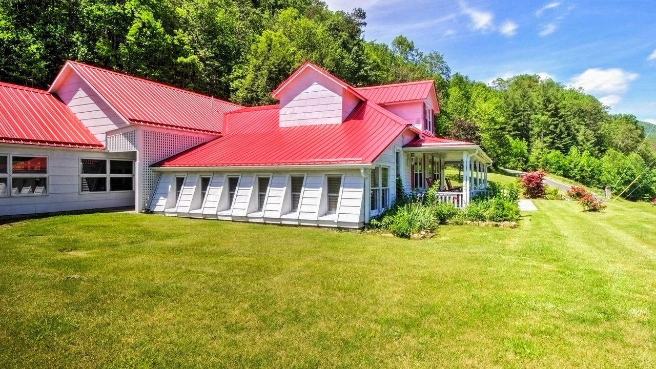 Photo of Outdoor in Bakersville