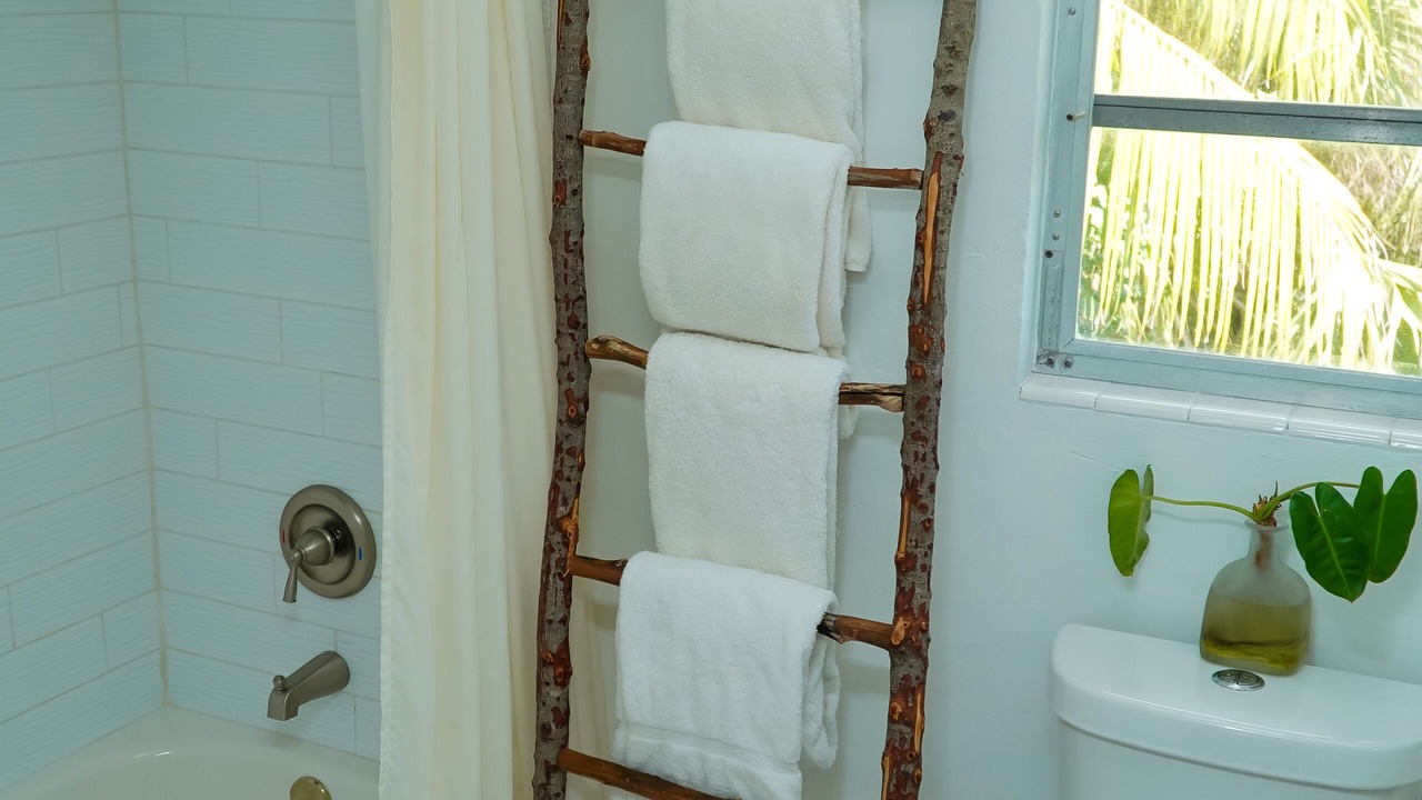Photo of Bathroom in Spanish Wells