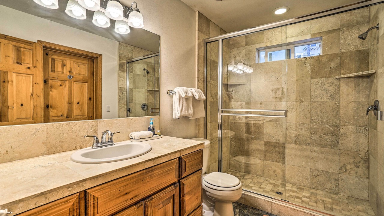 Photo of Bathroom in Country Club Estates