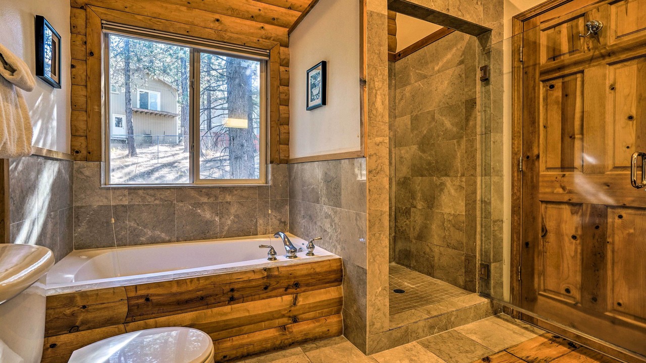 Photo of Bathroom in Country Club Estates