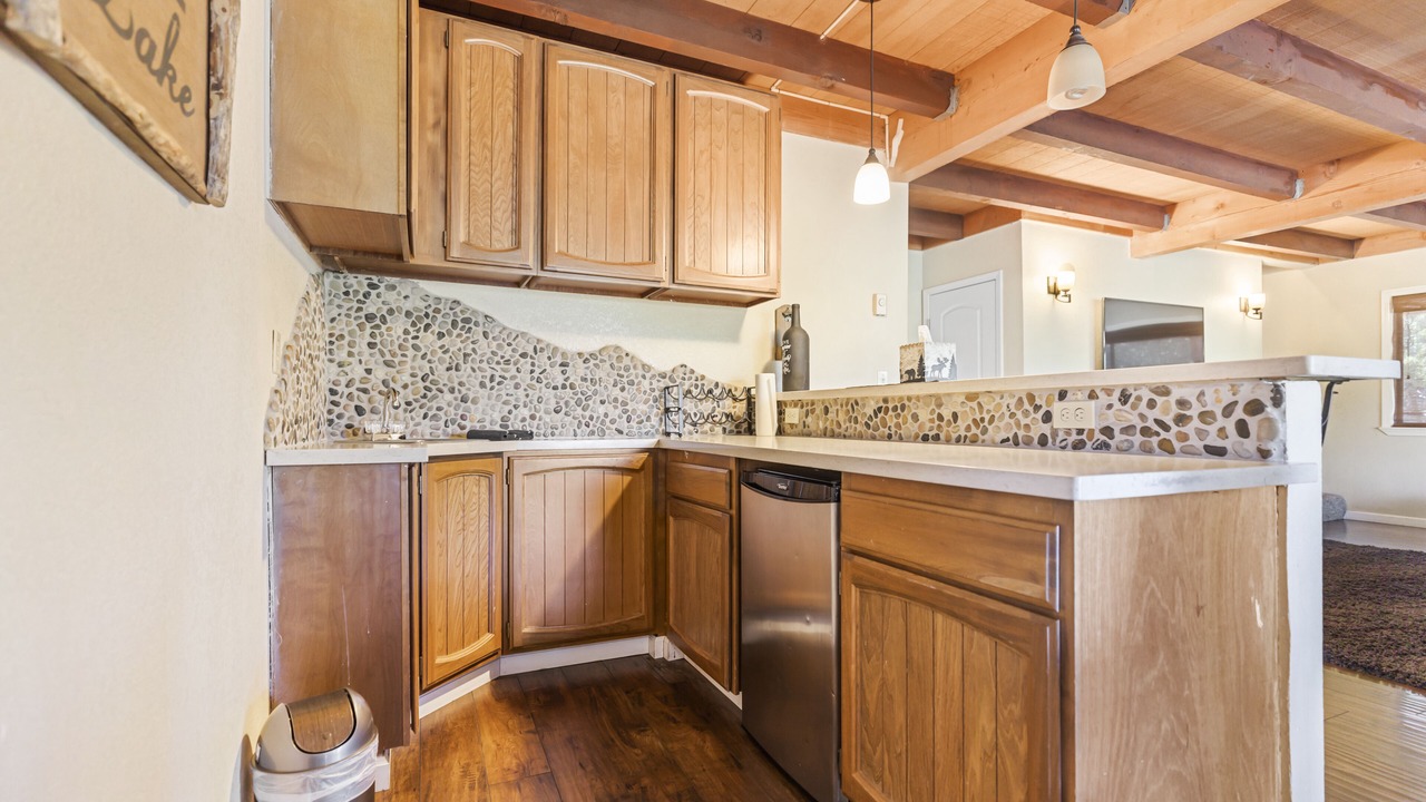Photo of Kitchen in Groveland
