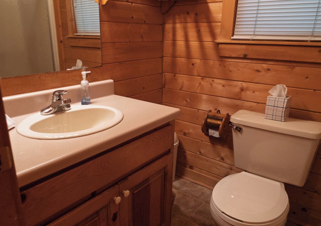 Photo of Bathroom in Pine Mountain