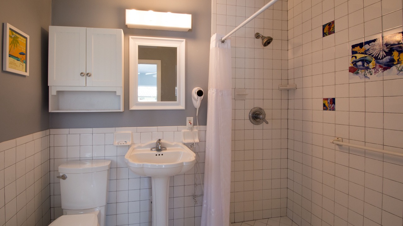 Photo of Bathroom in Hillsboro Beach