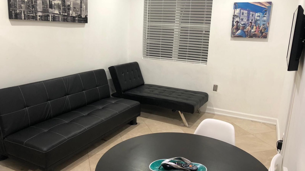 Photo of Livingroom in South of Fifth