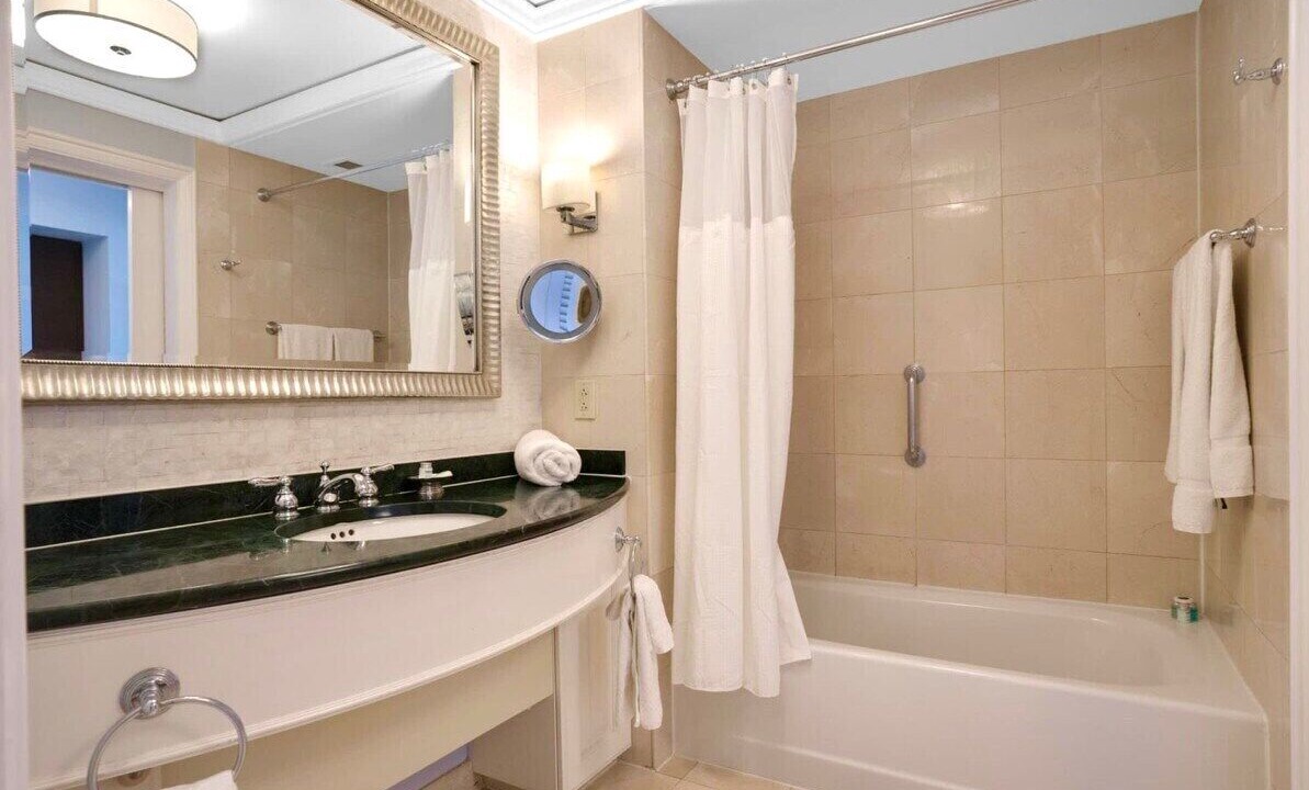Photo of Bathroom in Key Biscayne