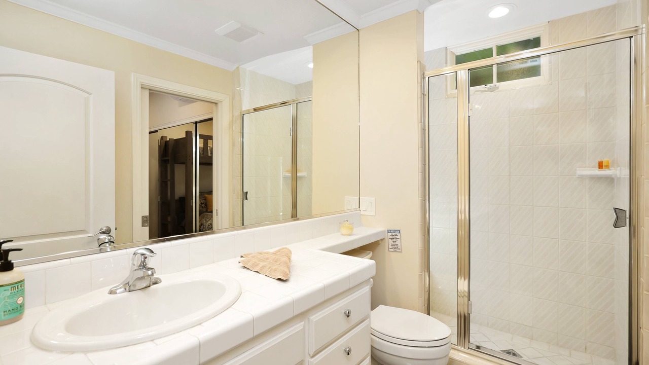 Photo of Bathroom in Corona del Mar