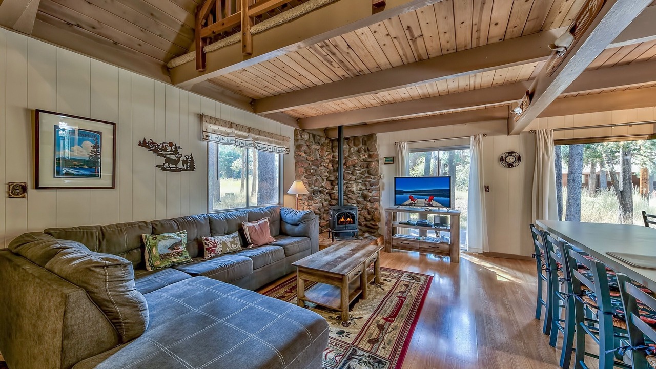 Photo of Livingroom in Tahoe Paradise