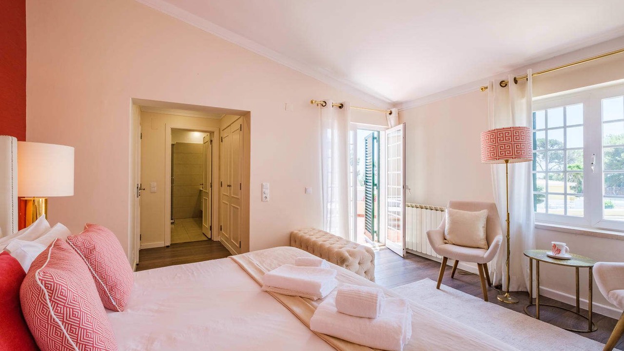 Photo of Bedroom in Cascais