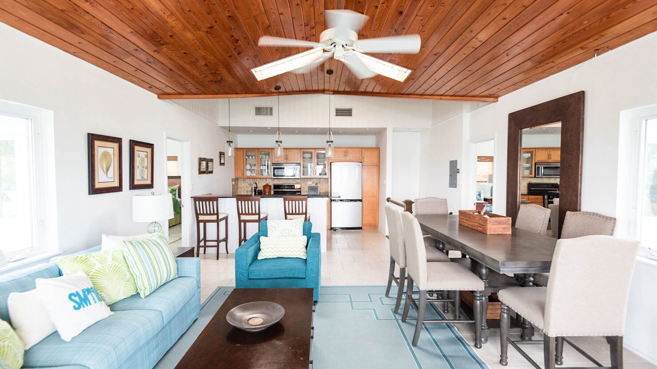 Photo of Livingroom in Dunmore Town