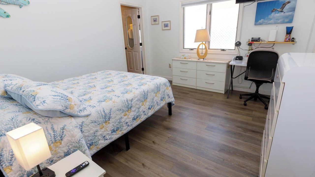 Photo of Bedroom in Townsend's Inlet