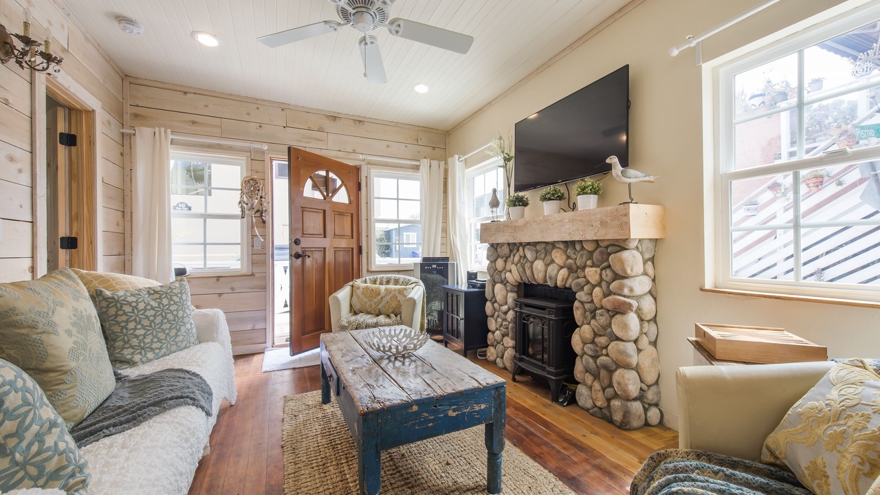 Photo of Livingroom in Mission Beach