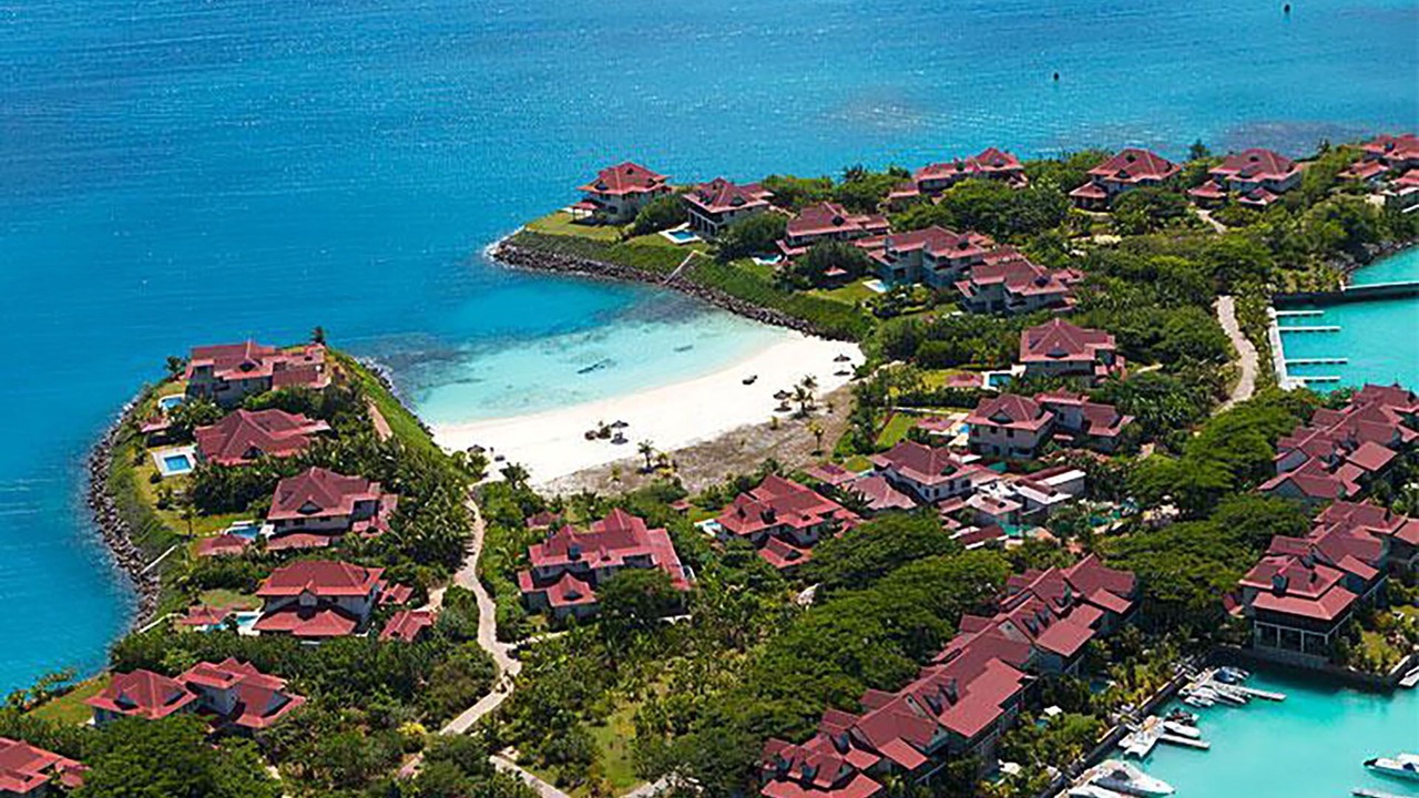 Photo of Others in Eden Island