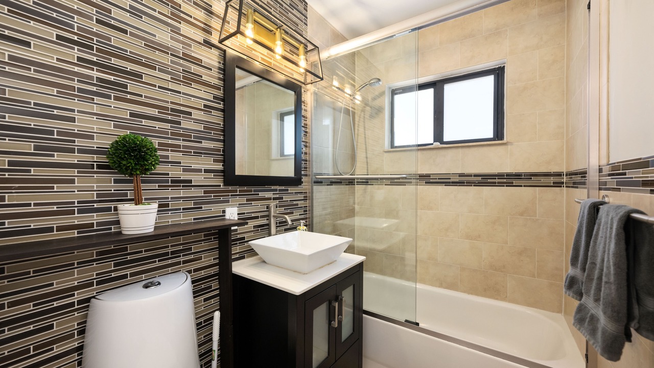 Photo of Bathroom in Wilton Manors