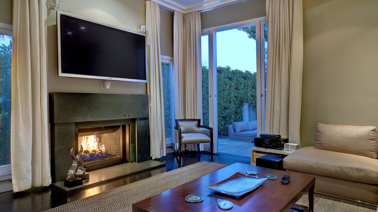 Photo of Livingroom in Beverly Grove