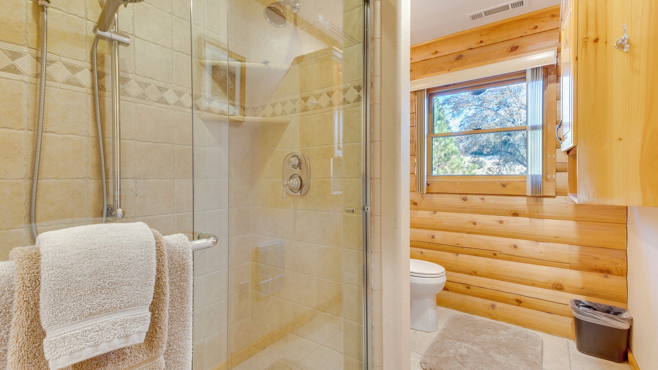 Photo of Bathroom in Mariposa