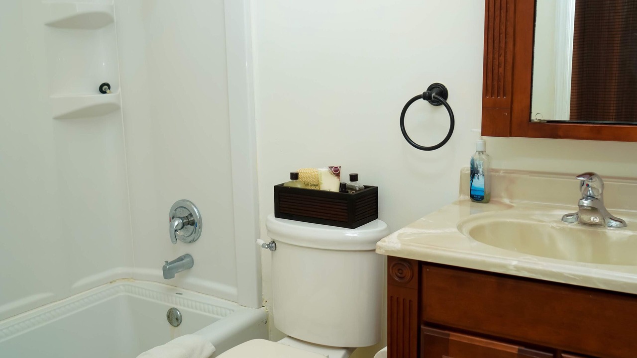 Photo of Bathroom in Spanish Wells