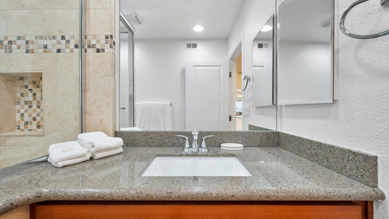 Photo of Bathroom in Balboa Peninsula