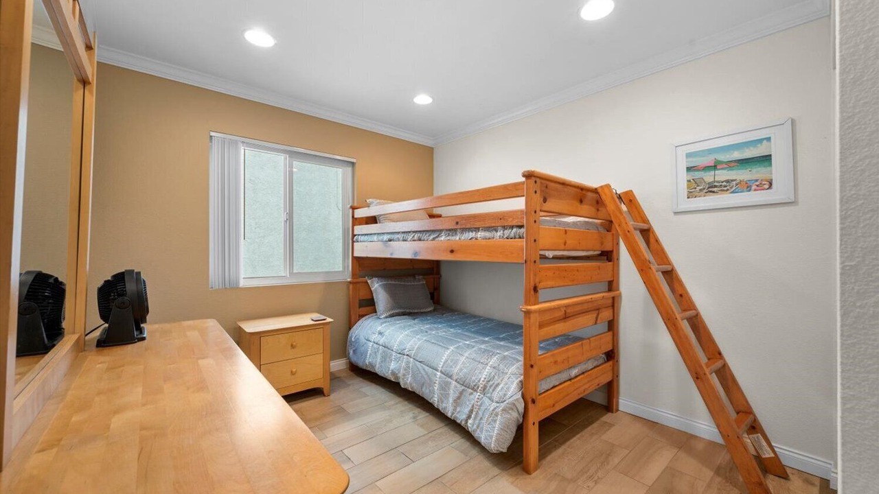 Photo of Bedroom in Balboa Peninsula