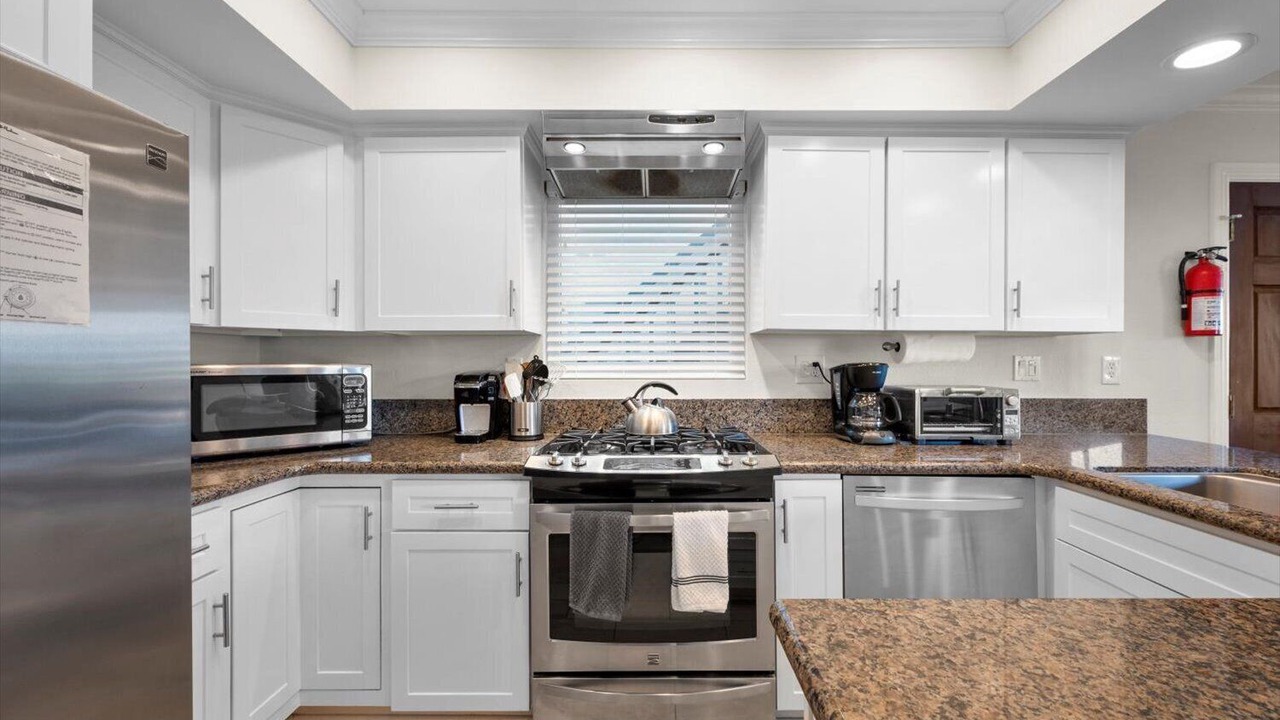 Photo of Kitchen in Balboa Peninsula