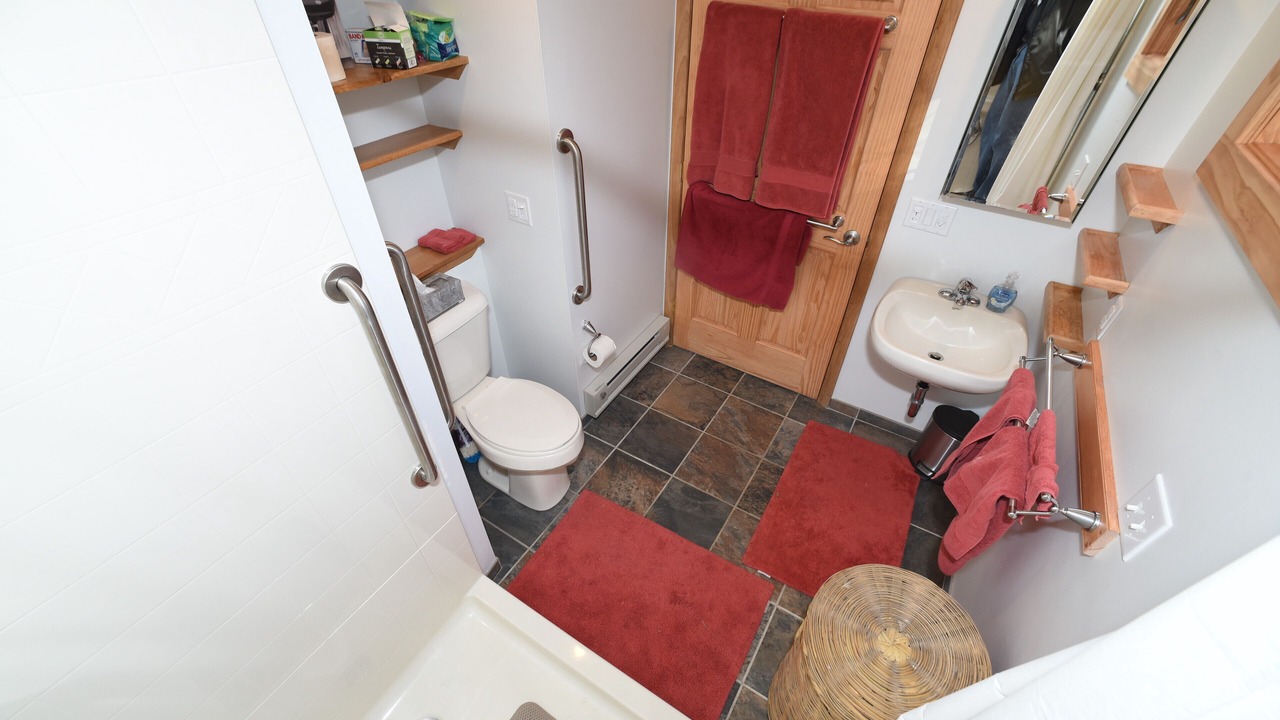 Photo of Bathroom in Naples