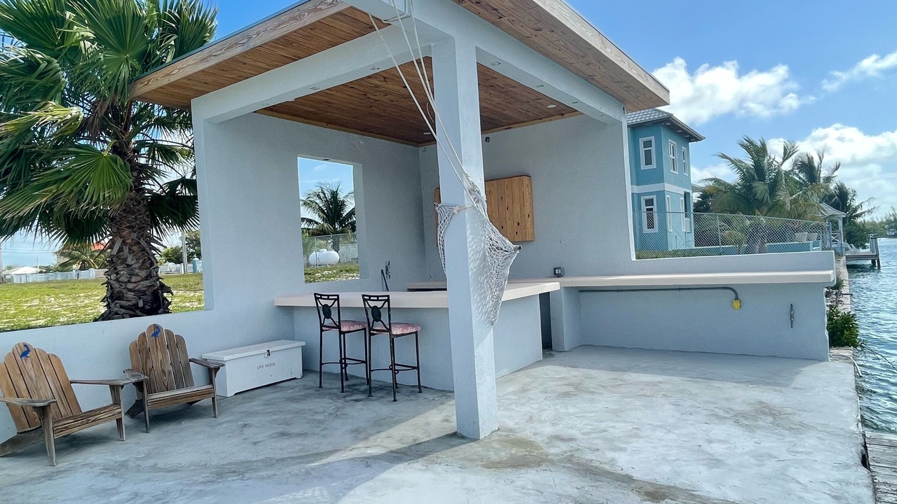 Photo of Patio Balcony in Bahamia West