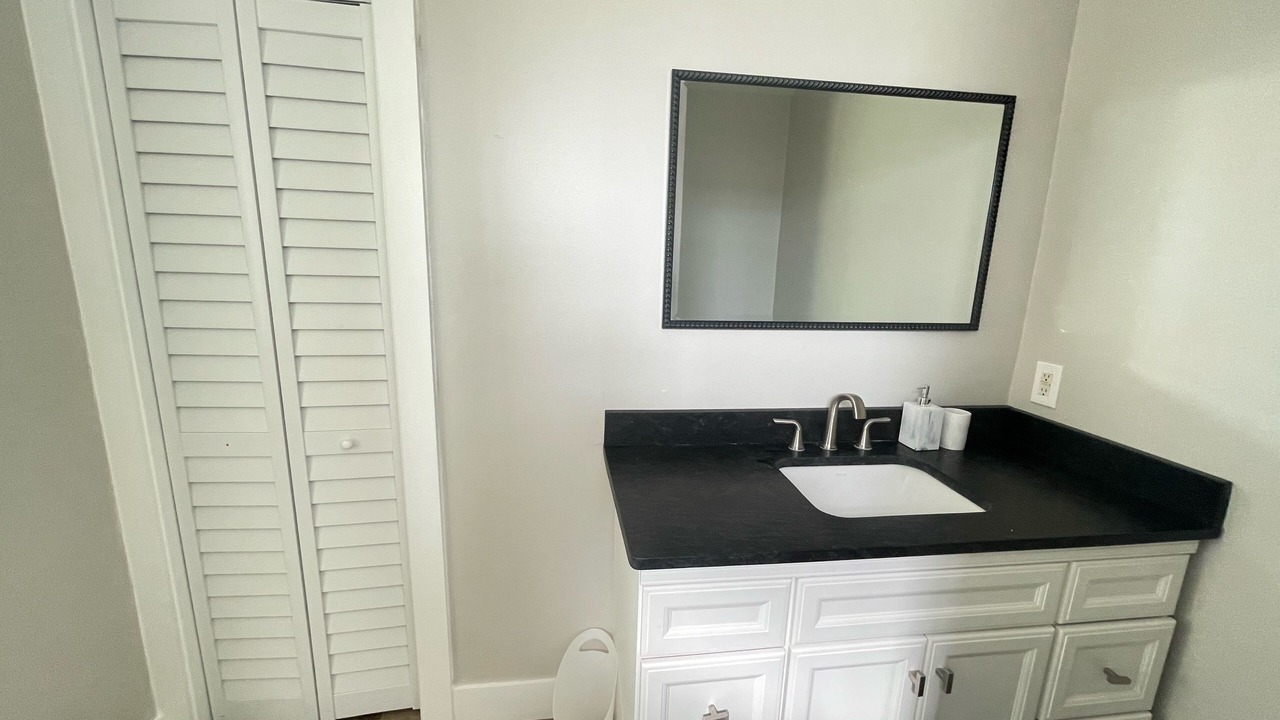 Photo of Bedroom in Bahamia West