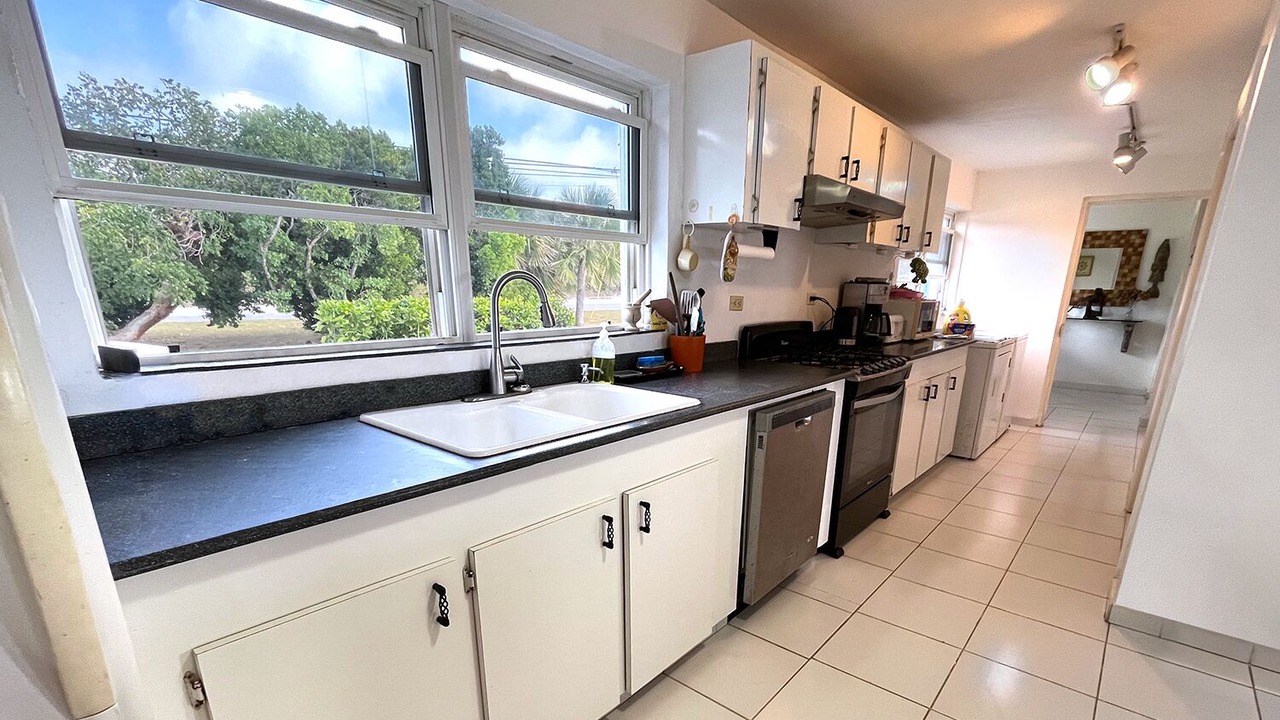 Photo of Kitchen in Cockburn Town