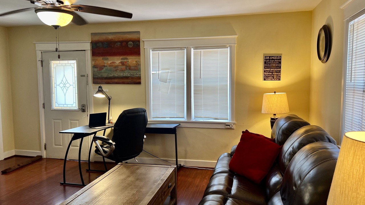 Photo of Livingroom in Mid City