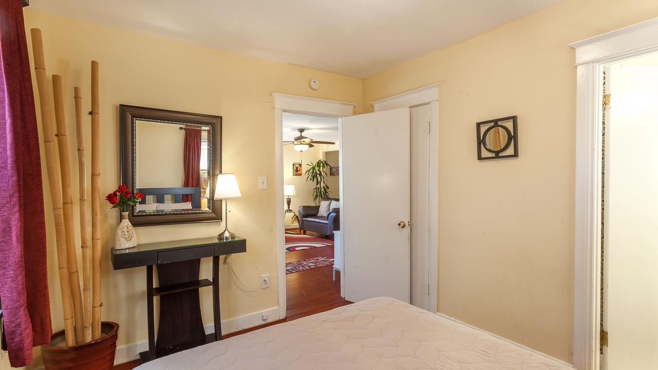 Photo of Bedroom in Mid City