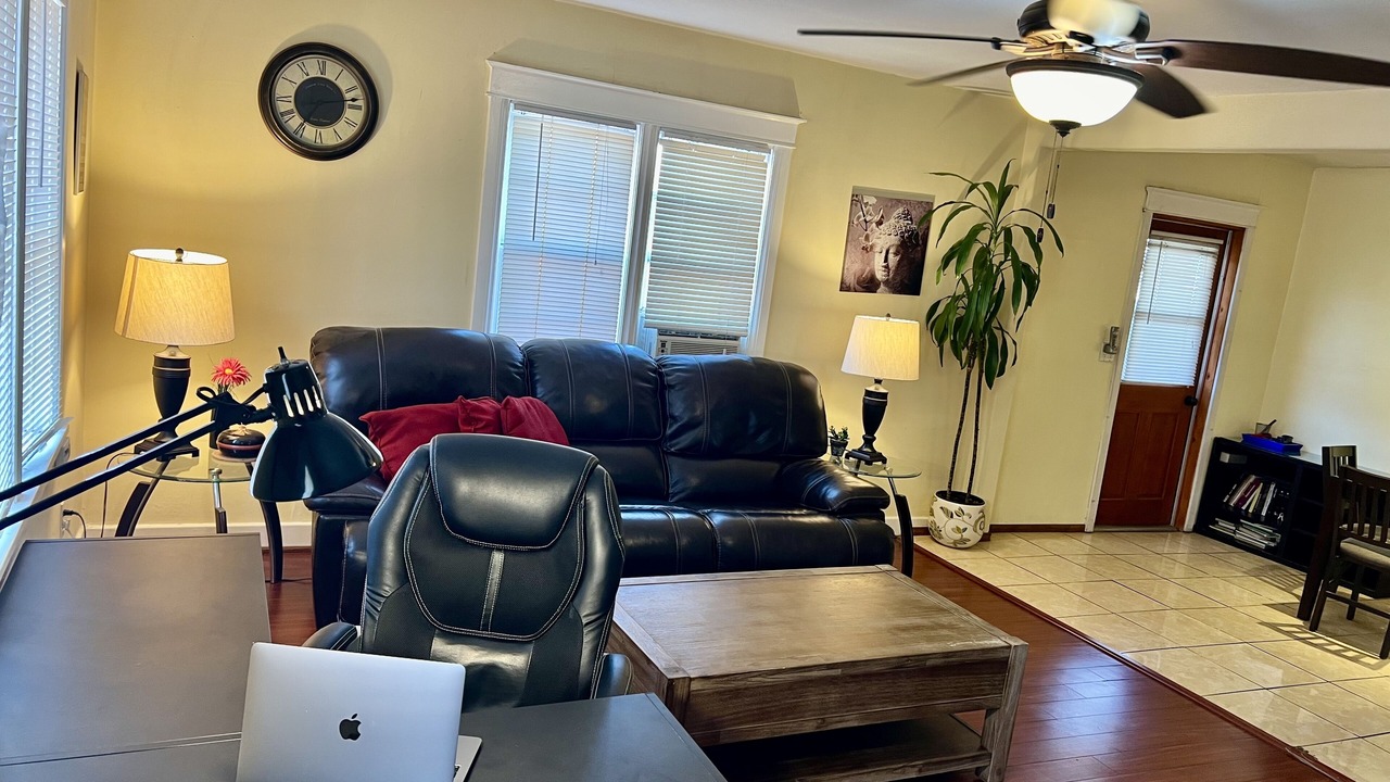 Photo of Livingroom in Mid City