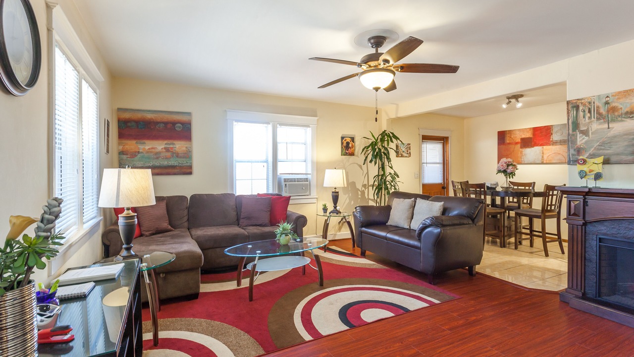 Photo of Bedroom in Mid City