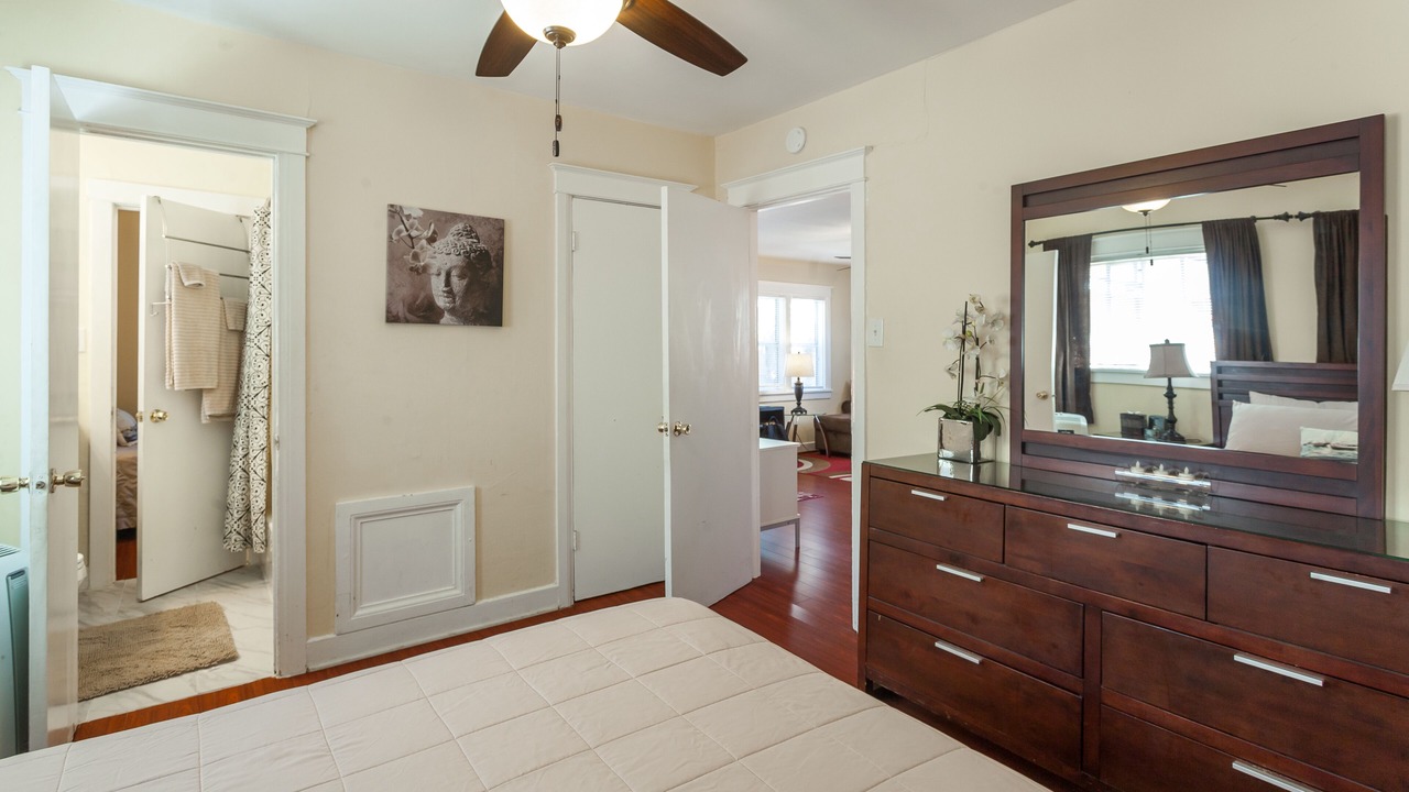 Photo of Bedroom in Mid City