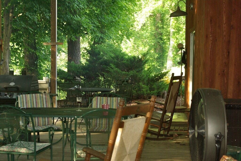 Photo of Outdoor in Central