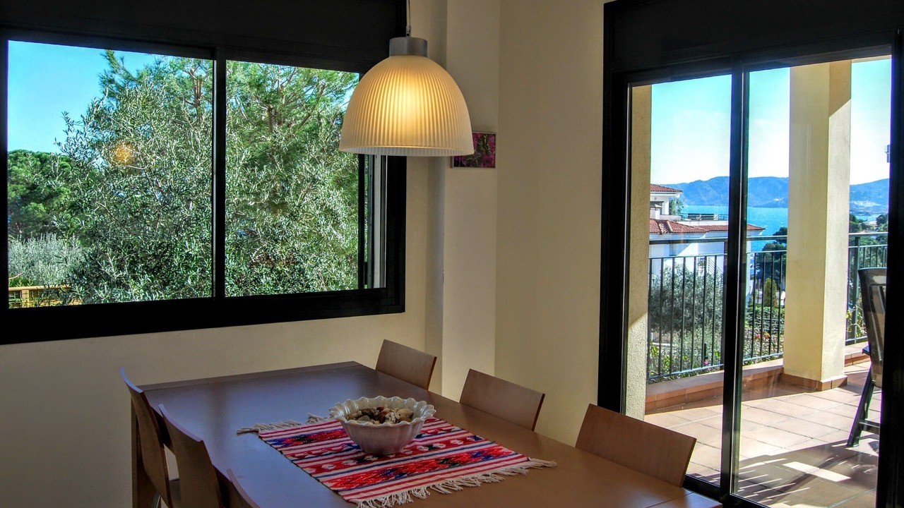 Photo of Bedroom in Llanca