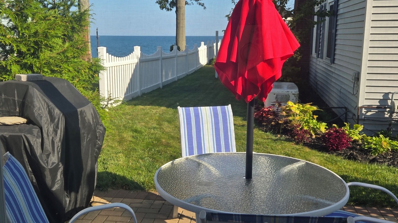 Photo of Outdoor in Madison-on-the-Lake