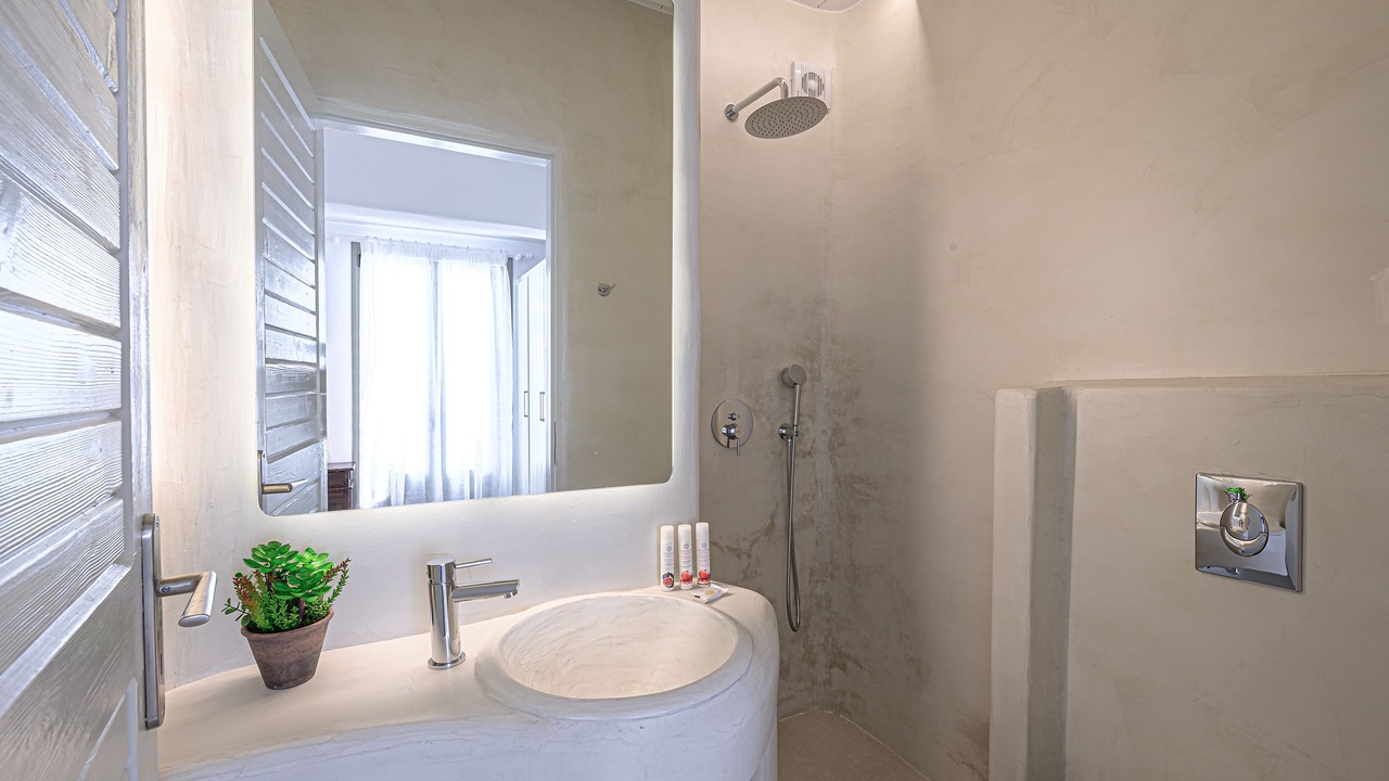 Photo of Bathroom in Psarou