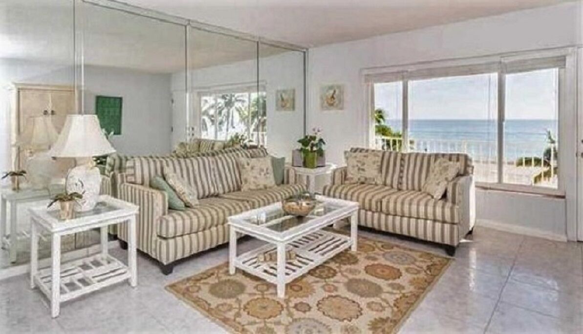Photo of Livingroom in Hollywood South Central Beach