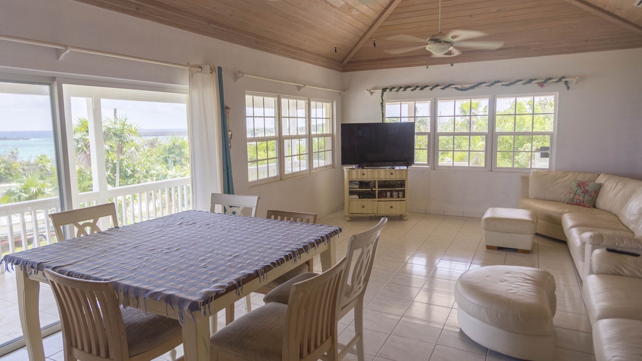 Photo of Livingroom in Clarence Town