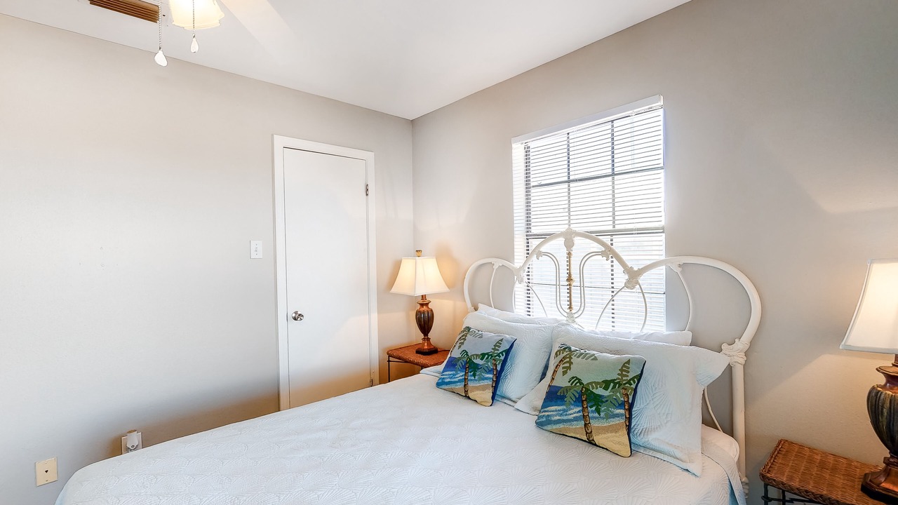 Photo of Bedroom in Silver Cay