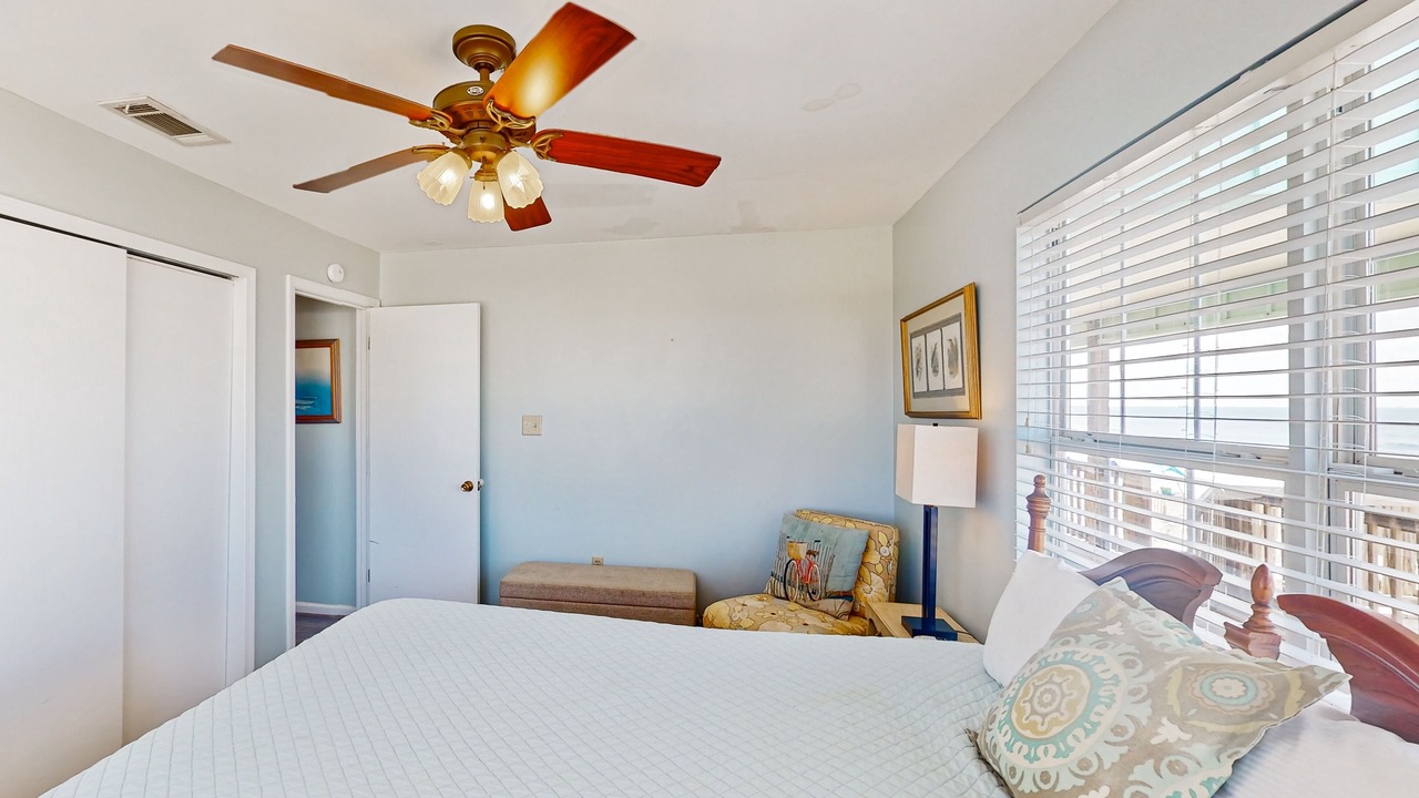 Photo of Bedroom in Dauphin Island